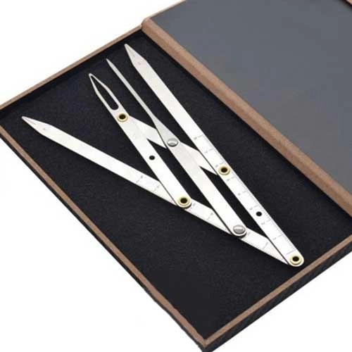 Micropigmentation symmetry divider